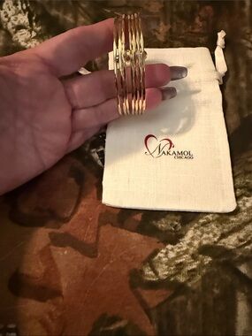 Nakamol Shiny Gold Rippled Bangle Bracelet Set